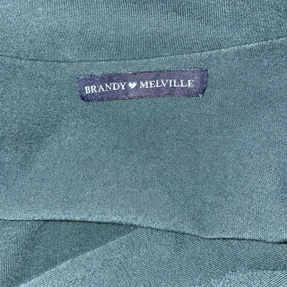 brandy melville long sleeve gina top dark green - Picture 2 of 3